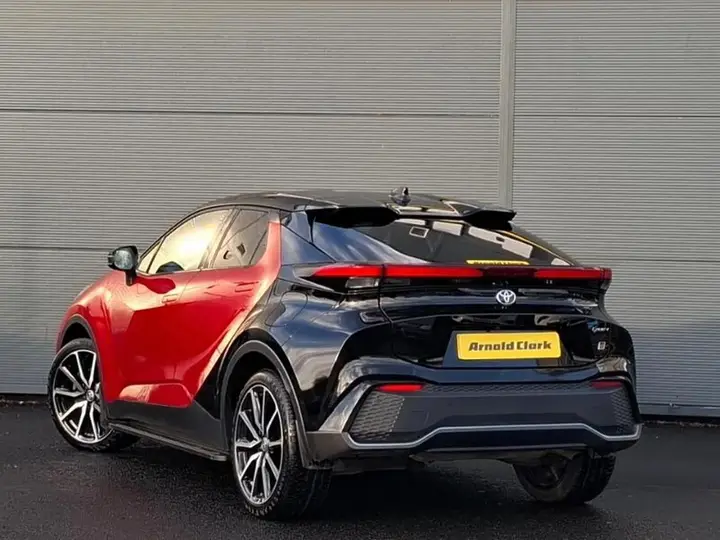 Toyota C-Hr 2024 photo 2