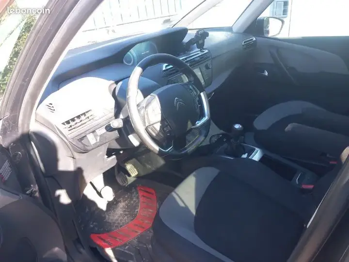 Citroen C4 Picasso 2015 photo 2
