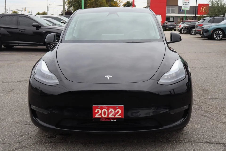 Tesla Model Y 2022 photo 2