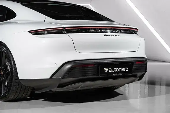 Porsche Taycan 2021 photo 4