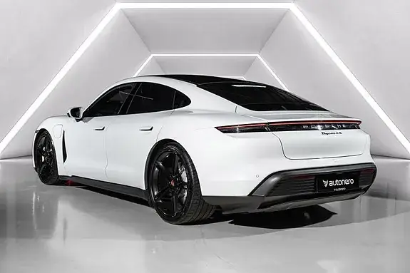 Porsche Taycan 2021 photo 2