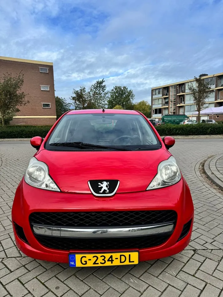 Peugeot 107 2009 photo 3
