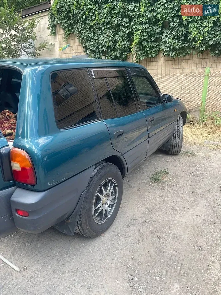 Toyota Rav4 1995 photo 2