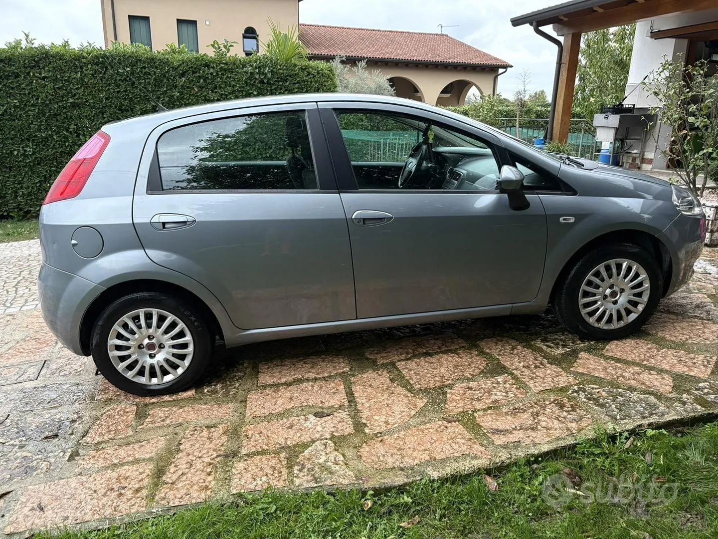 Fiat Grande Punto 2009 photo 3