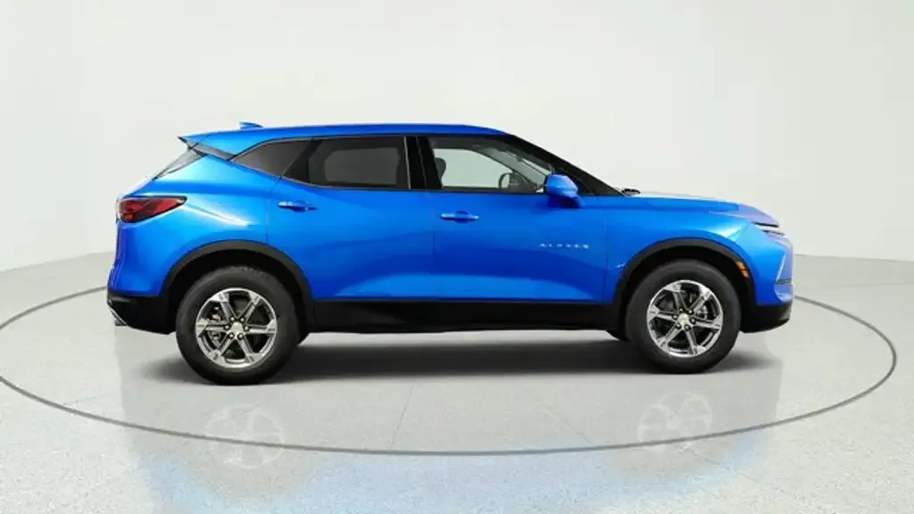 Chevrolet Blazer 2026 photo 2