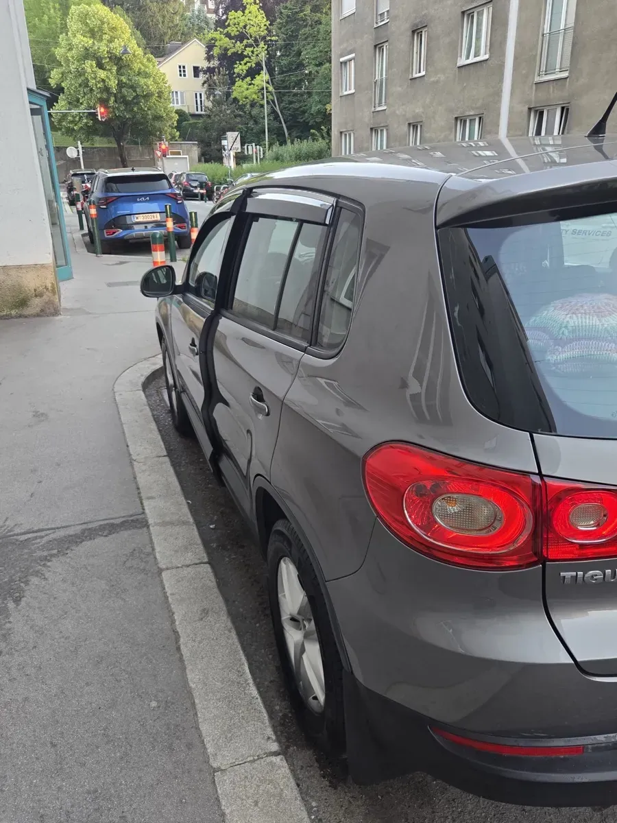 Volkswagen Tiguan 2009 photo 3