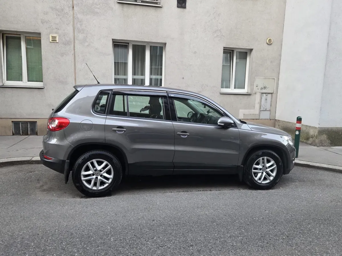 Volkswagen Tiguan 2009 photo 2