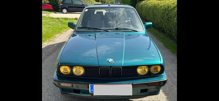 BMW 3 Series 1992 photo 2
