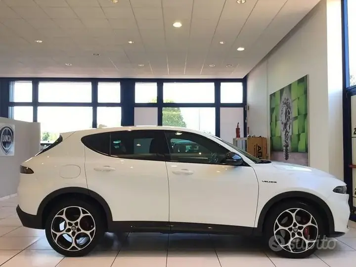 Alfa Romeo Tonale 2025 photo 2