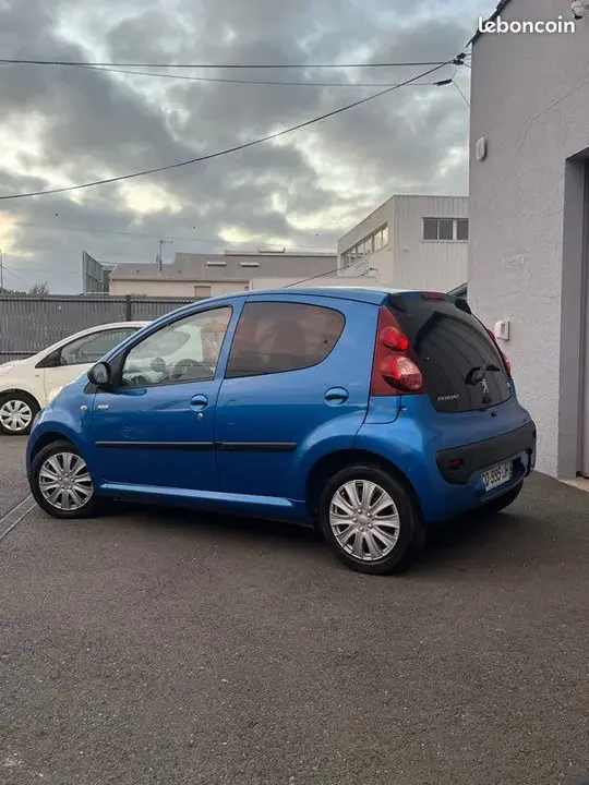 Peugeot 107 2013 photo 4