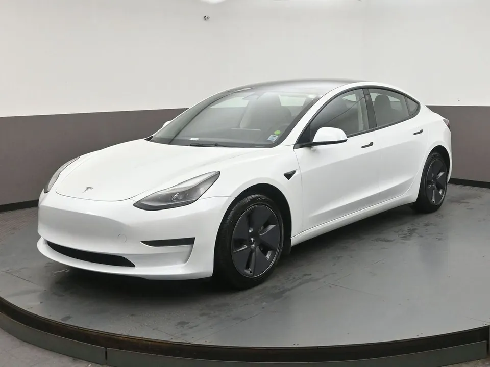 Tesla Model 3 2023 photo 3