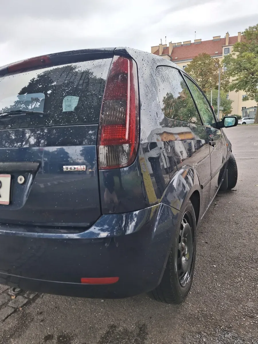 Ford Fiesta 2003 photo 3