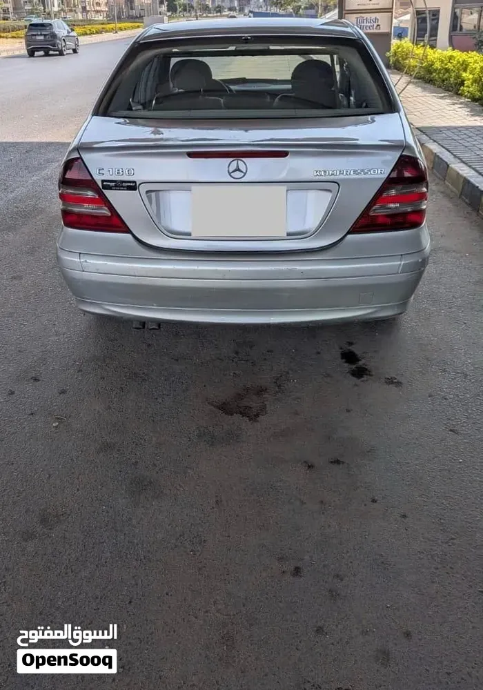 Mercedes-Benz C-Class 2004 photo 2