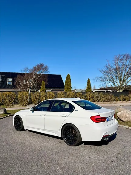 BMW 330E 2018 photo 4