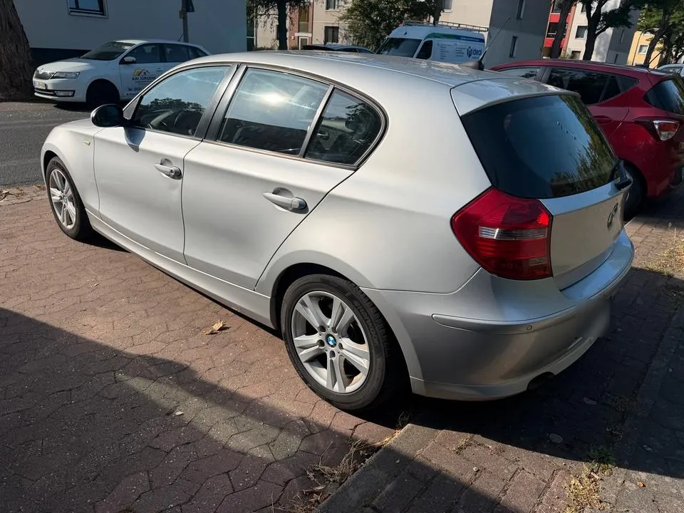 BMW 120