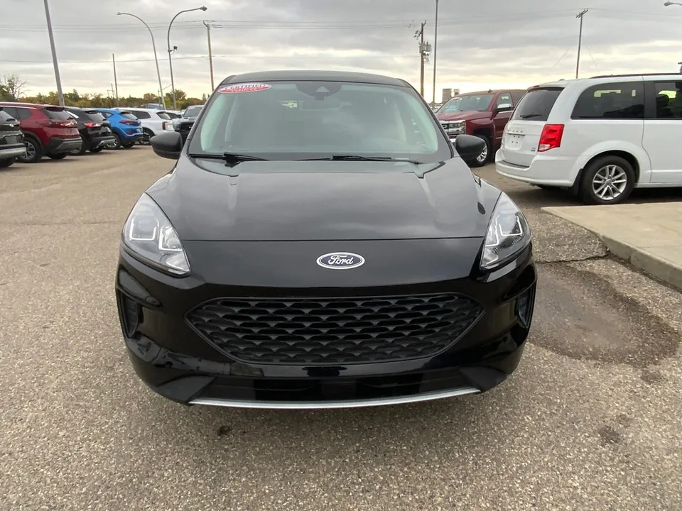 Ford Escape 2022 photo 2