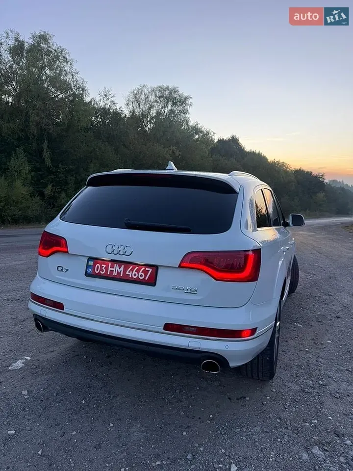 Audi Q7 2013 photo 4