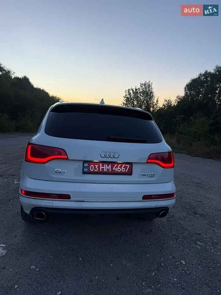 Audi Q7 2013 photo 5