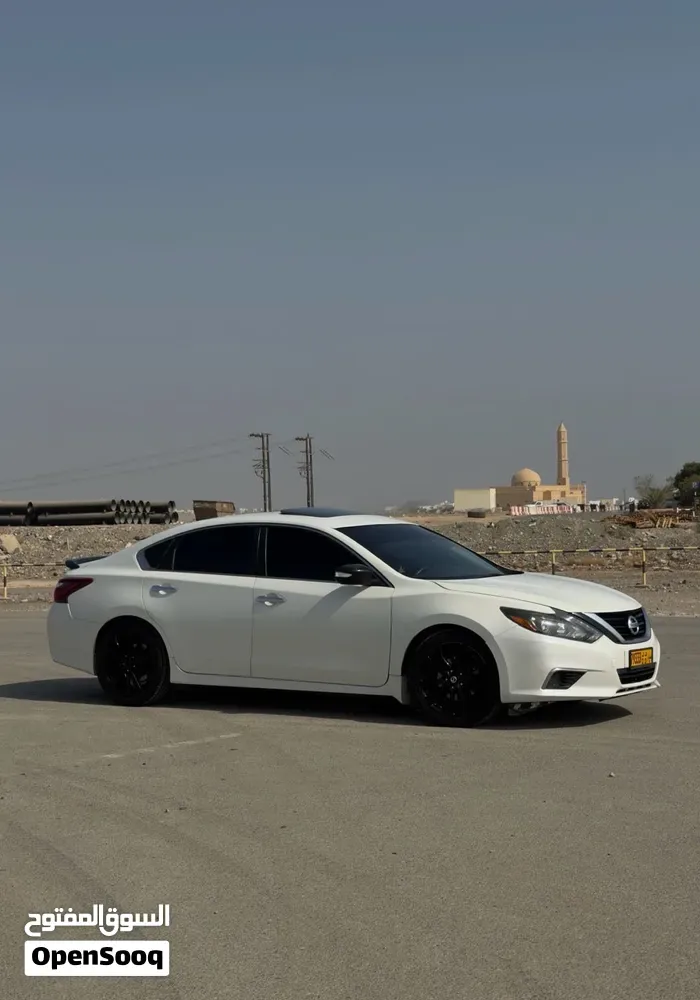 Nissan Altima 2018 photo 2