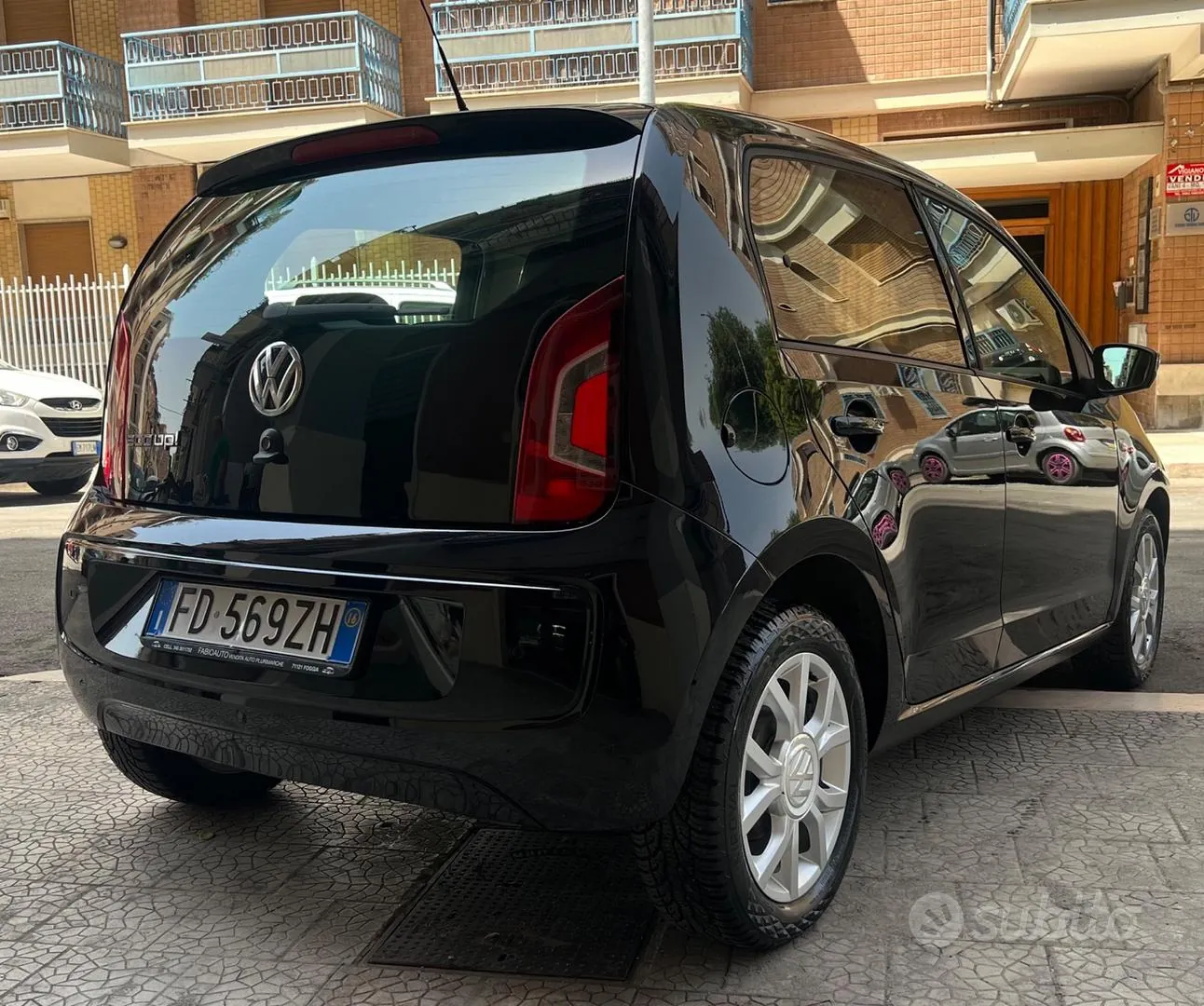 Volkswagen Up 2016 photo 3