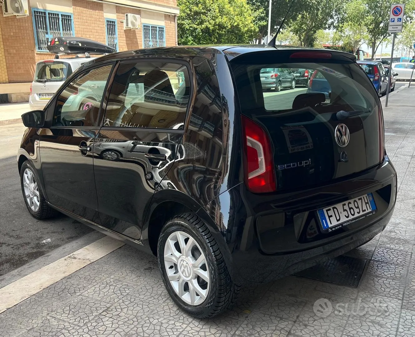 Volkswagen Up 2016 photo 4