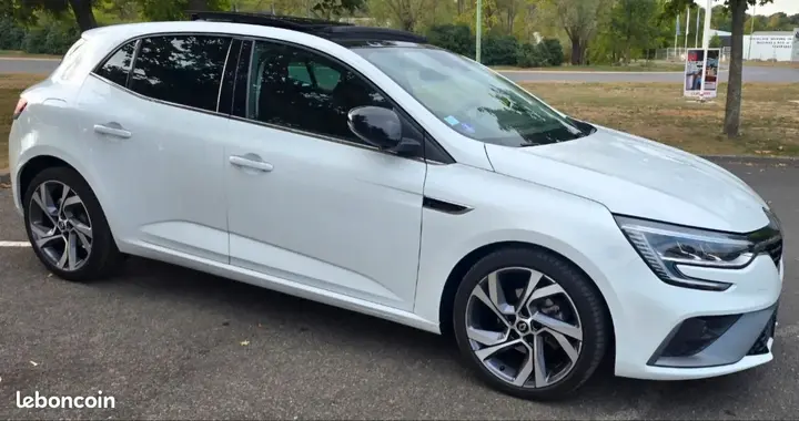 Renault Megane 2022 photo 2