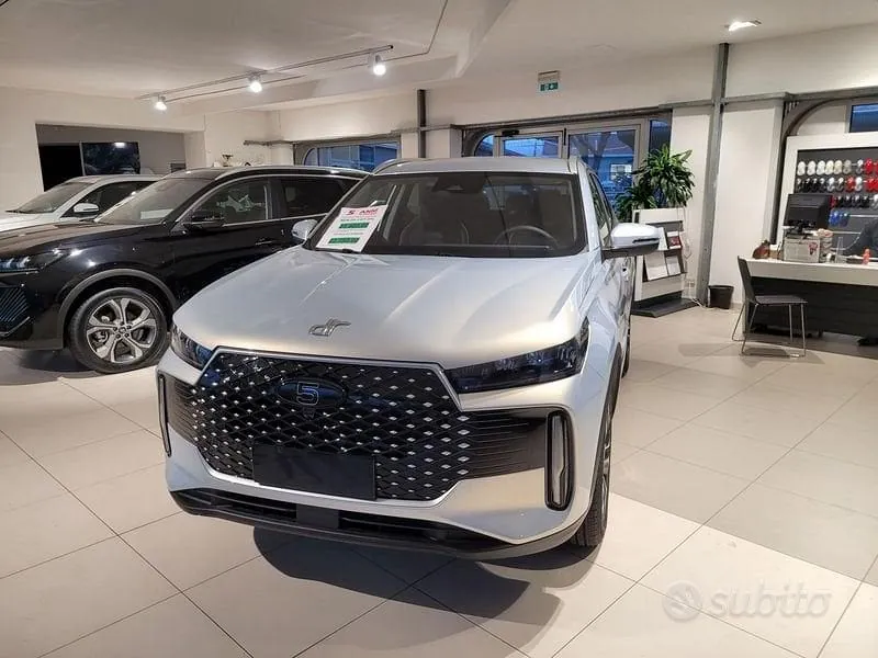 DR Automobiles Dr 5