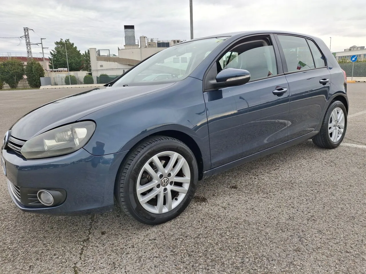 Volkswagen Golf 2009 photo 2