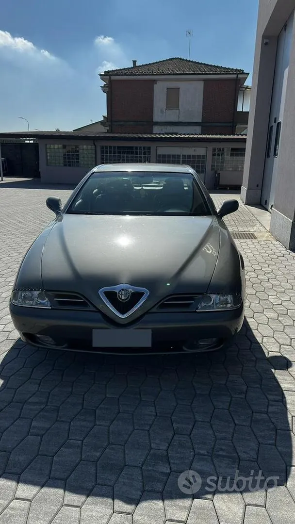 Alfa Romeo 166