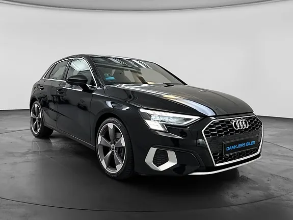 Audi A3 2023 photo 2