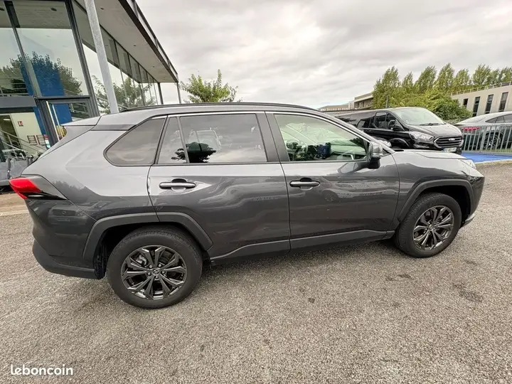 Toyota Rav4 2024 photo 2