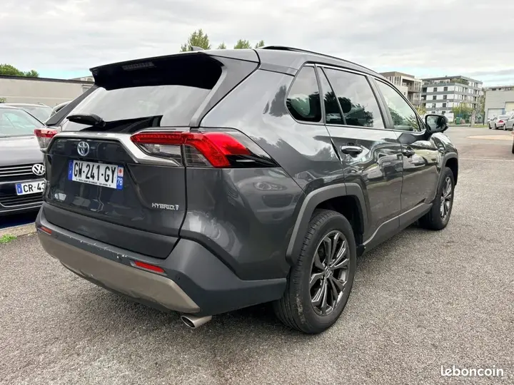 Toyota Rav4 2024 photo 3