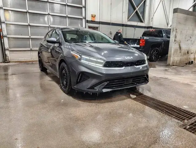 Kia Forte 2023 photo 3