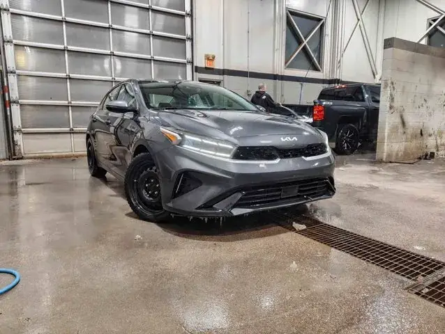 Kia Forte 2023 photo 2