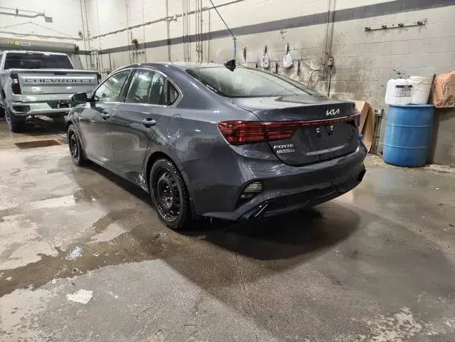 Kia Forte 2023 photo 4