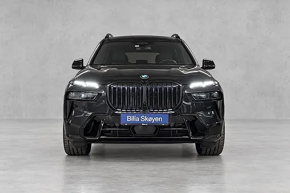 BMW X7 2024 photo 2