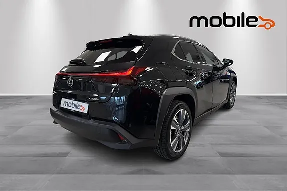Lexus Ux300E 2025 photo 3