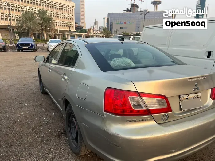 Mitsubishi Galant 2011 photo 3