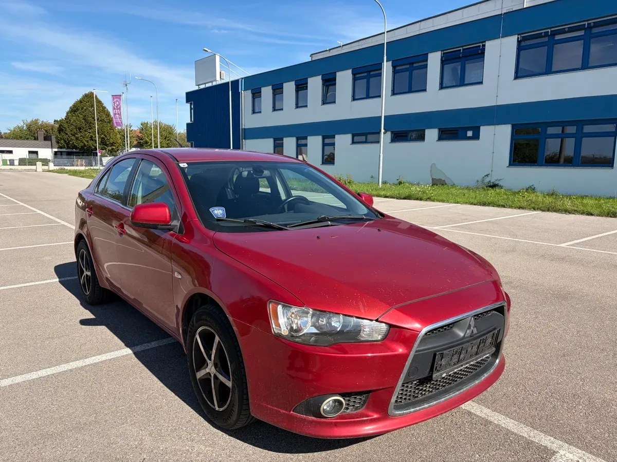 Mitsubishi Lancer 2010 photo 3
