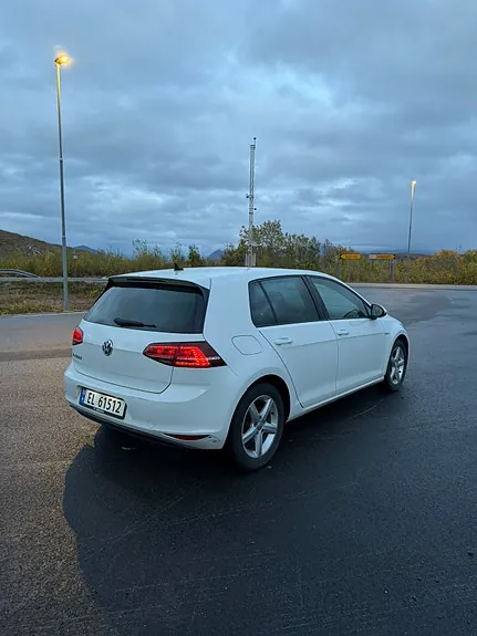 Volkswagen E-Golf 2015 photo 4