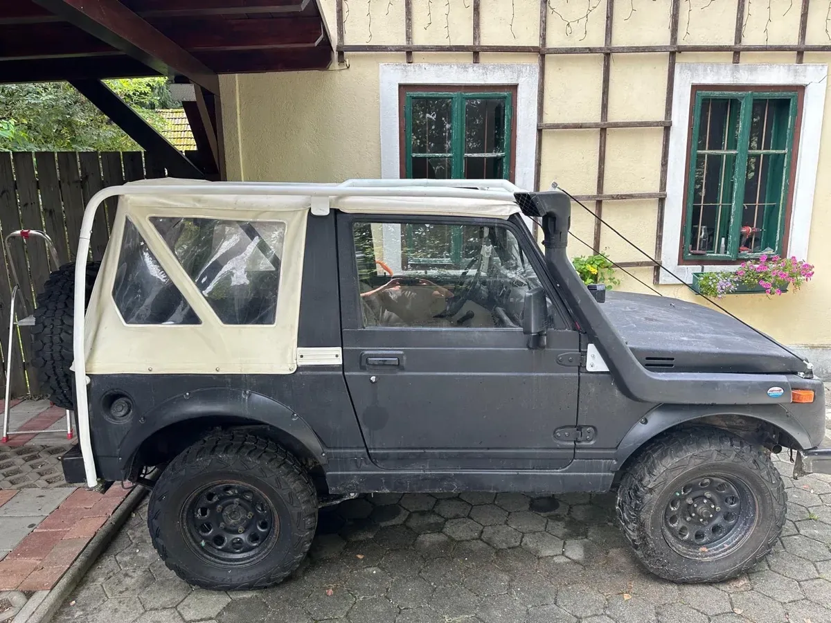 Suzuki Sj 413