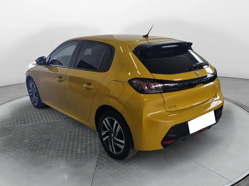Peugeot 208 2021 photo 3