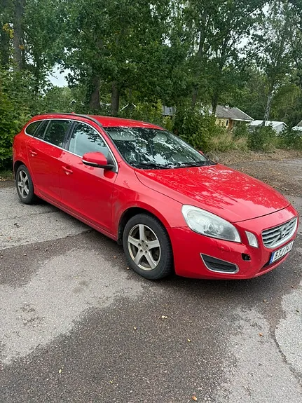 Volvo V60 2013 photo 2
