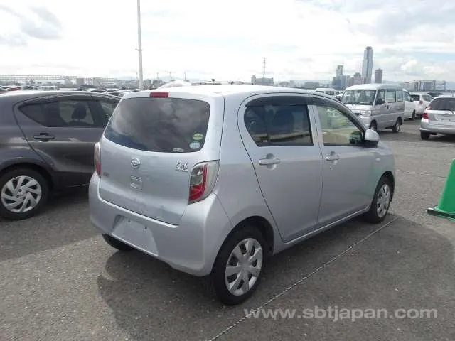 Daihatsu Mira 2012 photo 4