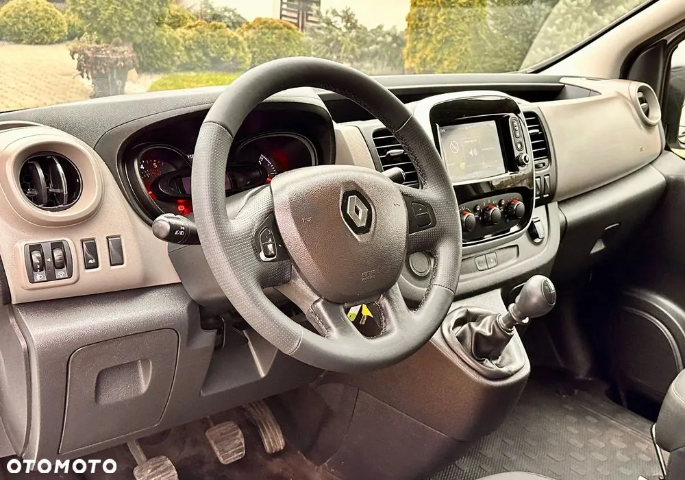 Renault Trafic 2018 photo 3