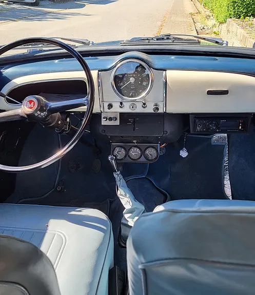 Morris Minor 1971 photo 3