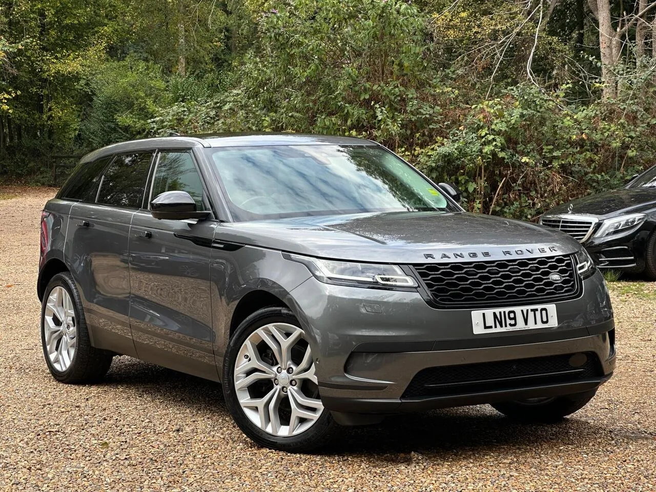 Land Rover Range Rover Velar 2019 photo 3