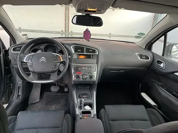 Citroen C4 2012 photo 5