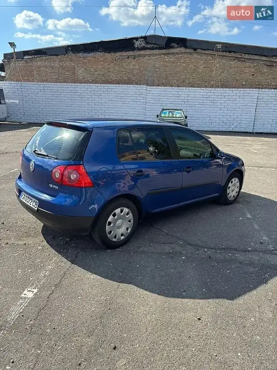 Volkswagen Golf 2004 photo 2