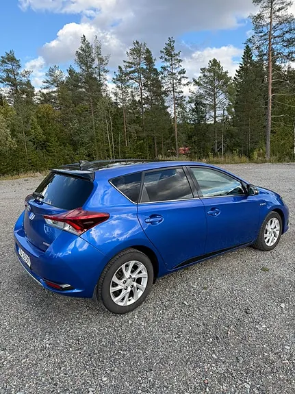 Toyota Auris 2018 photo 3
